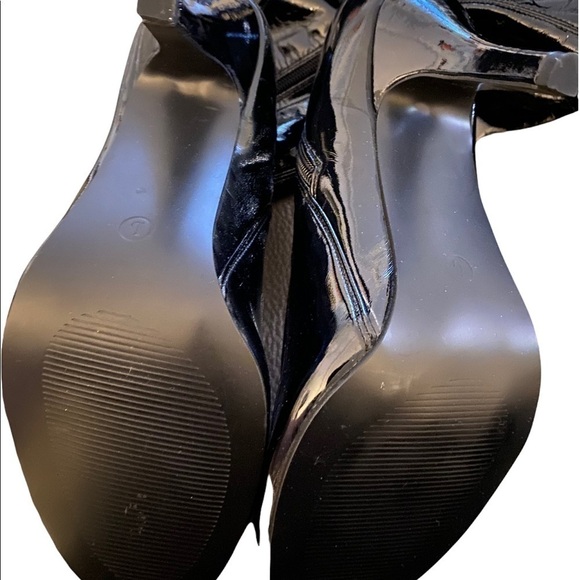 Patent over the knee boots - Picture 3 of 7